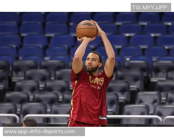 克尼佩尔反思年轻球员沟通不足未来需加强场上配合避免失误