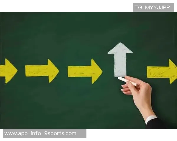 人生如戏澳波短暂执教之路从夺冠到下课再到解雇的悲喜交加