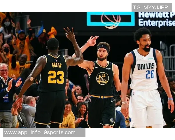 克莱汤普森状态回暖四冠分卫再现神勇下半场三分雨连中六记 克莱汤普森状态回暖四冠分卫再现神勇下半场三分雨连中六记