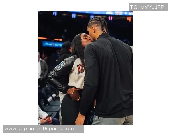 哈登新女友与查尔莫斯有过孩子还曾与路威热吻引发热议 哈登新女友与查尔莫斯有过孩子还曾与路威热吻引发热议