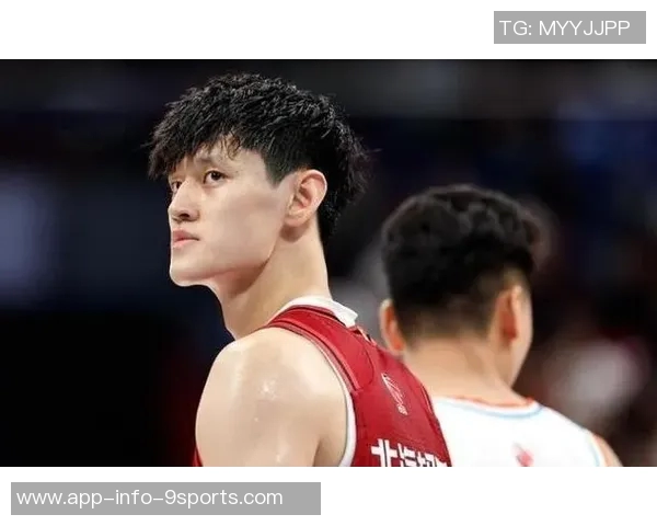 曾凡博强调团队协作的重要性每位球员都需与核心球员紧密配合 曾凡博强调团队协作的重要性每位球员都需与核心球员紧密配合